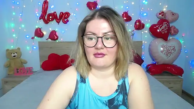 Snapshot of ZannaDreil chatting on March 1, 1:22 am ZannaDreil online show from March 1, 1:22 am