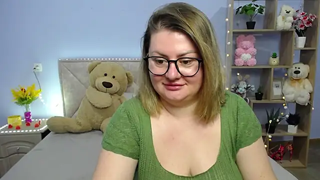 Snapshot of ZannaDreil chatting on March 13, 4:38 am ZannaDreil online show from March 13, 4:38 am