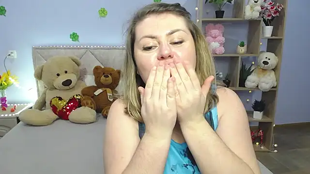 Snapshot of ZannaDreil chatting on March 14, 10:07 am ZannaDreil online show from March 14, 10:07 am