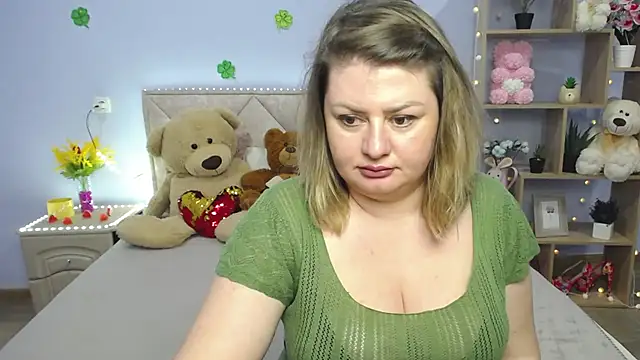 Snapshot of ZannaDreil chatting on March 14, 1:24 pm ZannaDreil online show from March 14, 1:24 pm