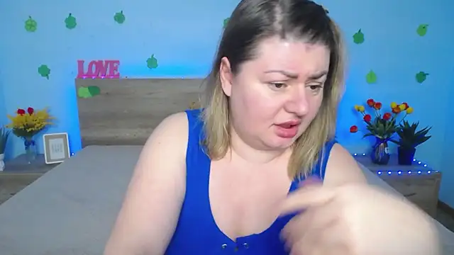 Snapshot of ZannaDreil chatting on March 23, 1:20 am ZannaDreil online show from March 23, 1:20 am