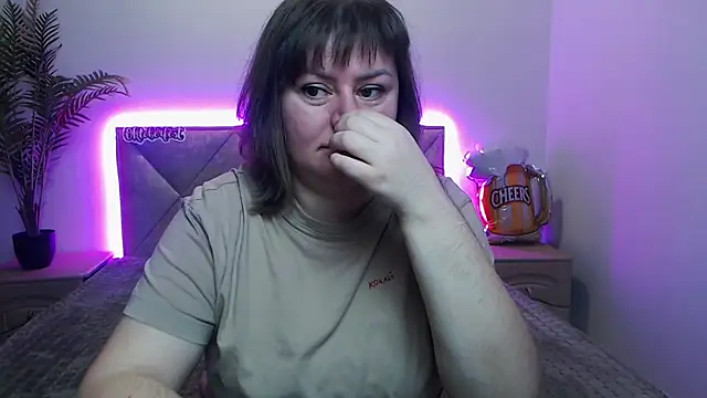 Snapshot of ZannaDreil chatting on September 24, 6:11 pm ZannaDreil online show from September 24, 6:11 pm