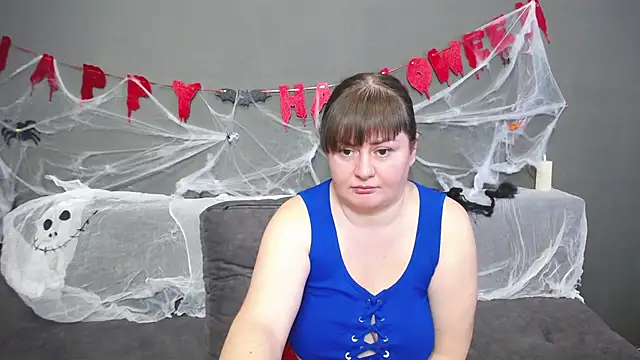 Snapshot of ZannaDreil chatting on October 26, 6:19 am ZannaDreil online show from October 26, 6:19 am