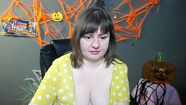 Snapshot of ZannaDreil chatting on October 26, 7:20 pm ZannaDreil online show from October 26, 7:20 pm