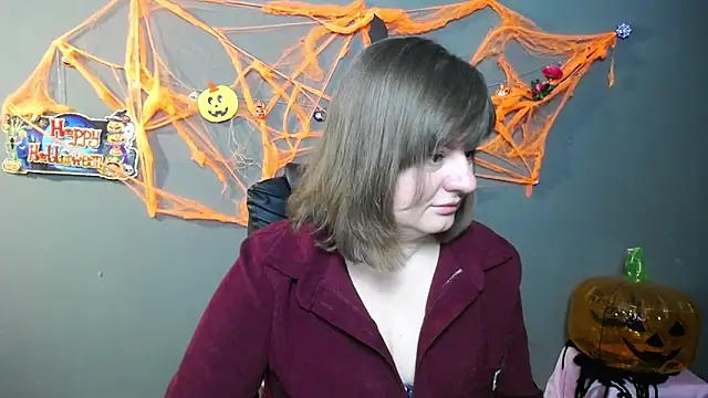 Snapshot of ZannaDreil chatting on November 3, 7:04 pm ZannaDreil online show from November 3, 7:04 pm