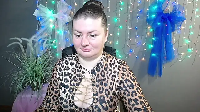 ZannaDreil online show from November 10, 7:13 pm