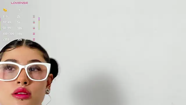 melody suarez online show from March 8, 8:03 pm