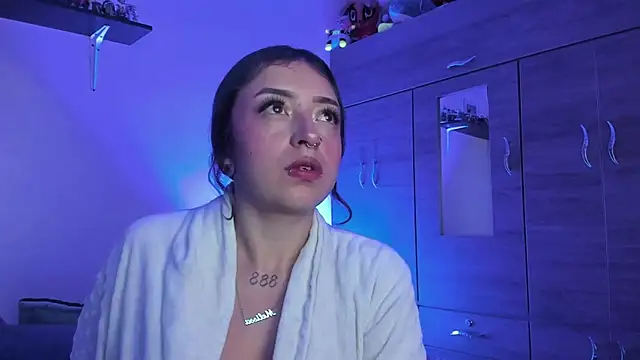 Snapshot of turolita_ chatting on June 12, 6:23 am turolita online show from June 12, 6:23 am