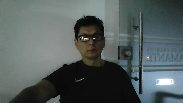 MarcusKelvin online show from May 15, 5:25 am