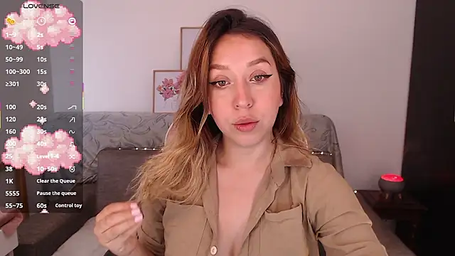 Dahlia  espresso online show from March 25, 8:15 pm