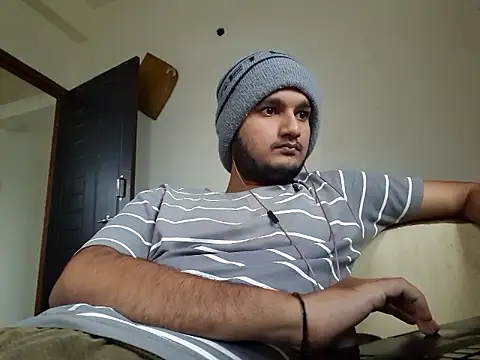 Jonrobinso online show from September 29, 4:39 am