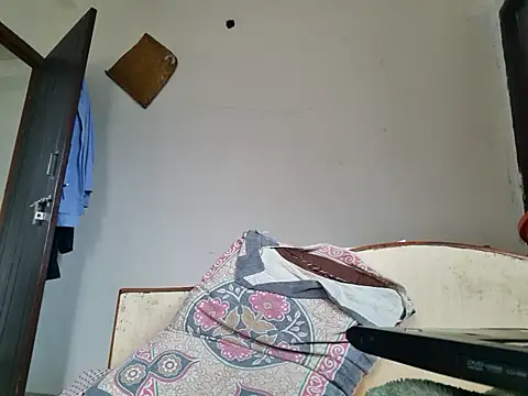 Jonrobinso online show from October 21, 5:19 am