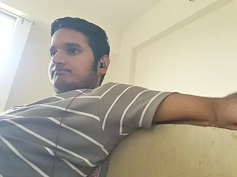 Jonrobinso online show from June 11, 3:48 am