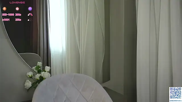 EvelyynLopez online show from February 14, 7:07 am