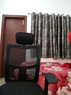 sanaya baby online show from December 31, 8:45 pm