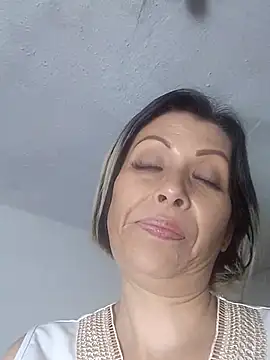 alixia81 online show from September 28, 10:59 pm