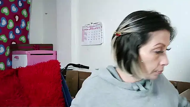 alixia81 online show from November 21, 8:51 pm