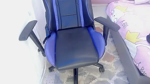 Yosepp  online show from January 16, 9:27 am