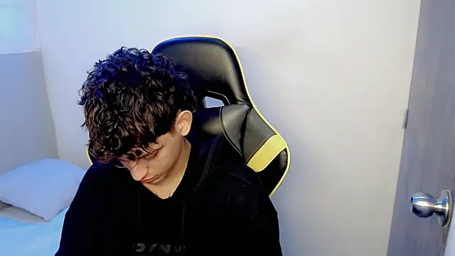 Yosepp  online show from February 16, 8:27 pm