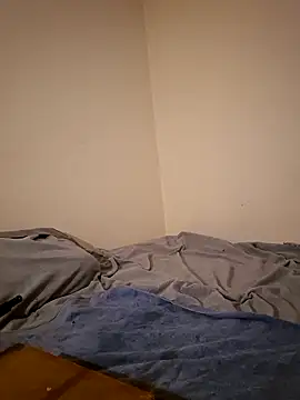 Snapshot of fox--3 chatting on February 11, 9:09 pm fox--3 online show from February 11, 9:09 pm