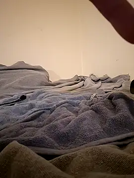 Snapshot of fox--3 chatting on February 13, 11:56 pm fox--3 online show from February 13, 11:56 pm