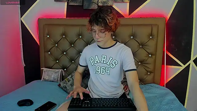 Max lover1 online show from January 14, 2:53 pm