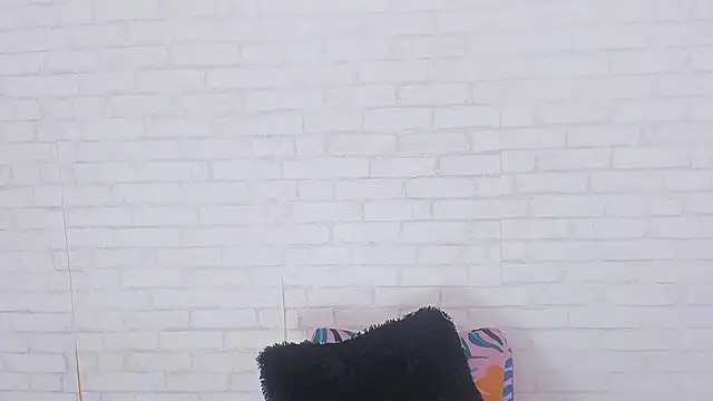 Tiffany mendez online show from December 28, 12:03 pm