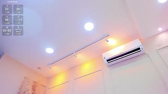 Snapshot of nahomygrey_ chatting on January 12, 7:31 pm nahomygrey online show from January 12, 7:31 pm