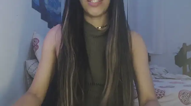 Snapshot of Blanc_Sophie chatting on December 23, 4:44 am Blanc Sophie online show from December 23, 4:44 am