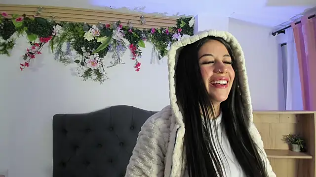 JulessCornett online show from January 6, 10:02 am