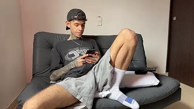 Saturno v online show from March 14, 9:21 pm