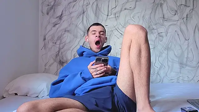 Saturno v online show from December 5, 11:08 am