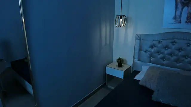 escarleth   online show from March 13, 11:50 am