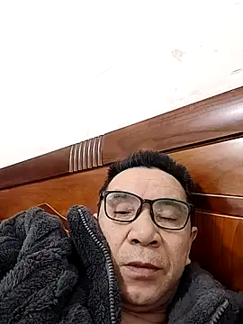 Snapshot of yjw6688 chatting on February 23, 12:19 am yjw6688 online show from February 23, 12:19 am