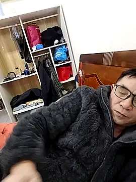 Snapshot of yjw6688 chatting on March 6, 9:50 am yjw6688 online show from March 6, 9:50 am