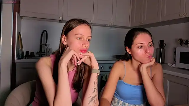 fcjuicy pussy online show from October 9, 12:25 pm