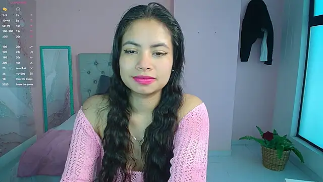 soyzarahtorres online show from December 14, 5:36 pm