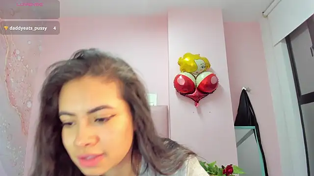 soyzarahtorres online show from October 19, 11:27 pm