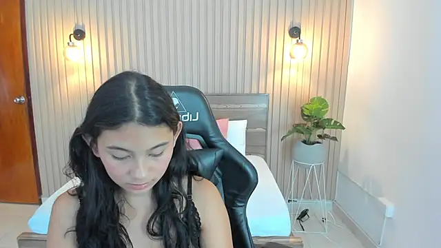 melody flowers online show from February 6, 3:20 pm