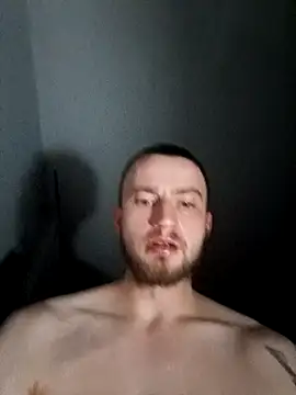 wariacik0024 online show from November 22, 1:59 am