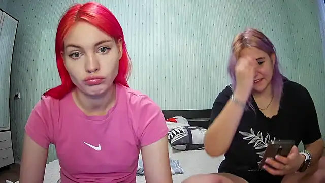 ChrisGirls online show from December 4, 1:09 pm