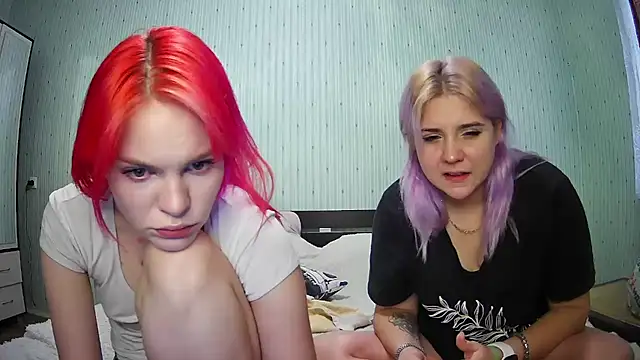 ChrisGirls online show from December 7, 12:35 pm