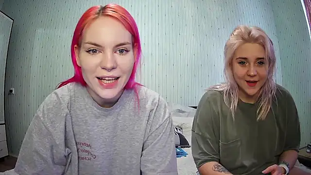 ChrisGirls online show from December 22, 10:17 am