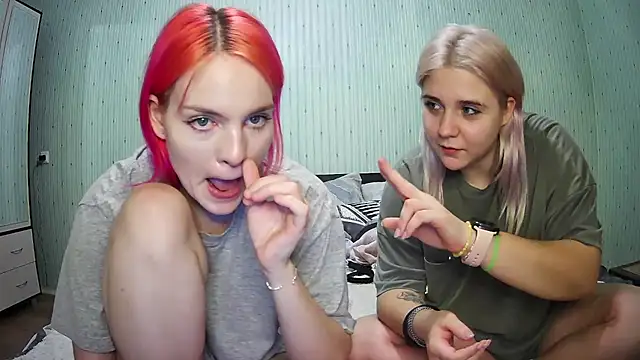 ChrisGirls online show from December 22, 4:27 pm