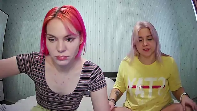 ChrisGirls online show from December 24, 9:39 am