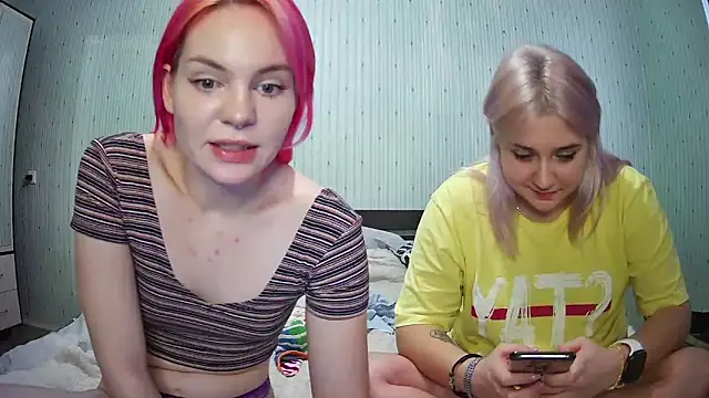 ChrisGirls online show from December 24, 12:44 pm