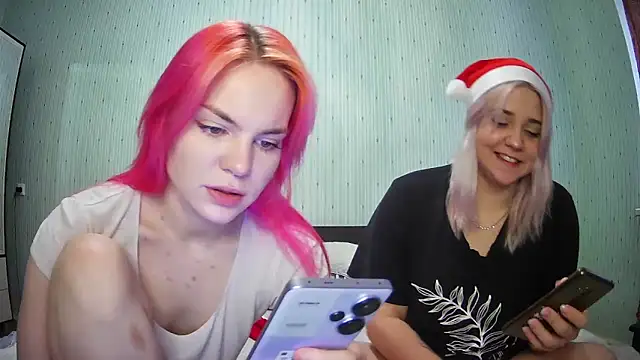 ChrisGirls online show from December 29, 10:34 am