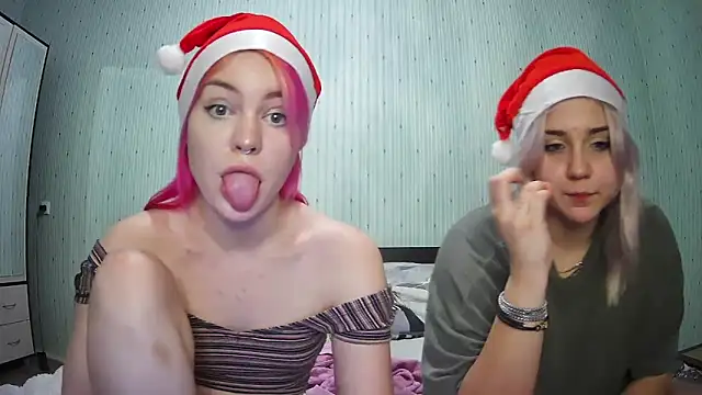 ChrisGirls online show from December 30, 1:25 pm