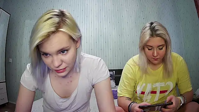 ChrisGirls online show from January 18, 9:02 am