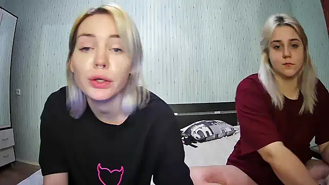 ChrisGirls online show from January 21, 3:43 pm